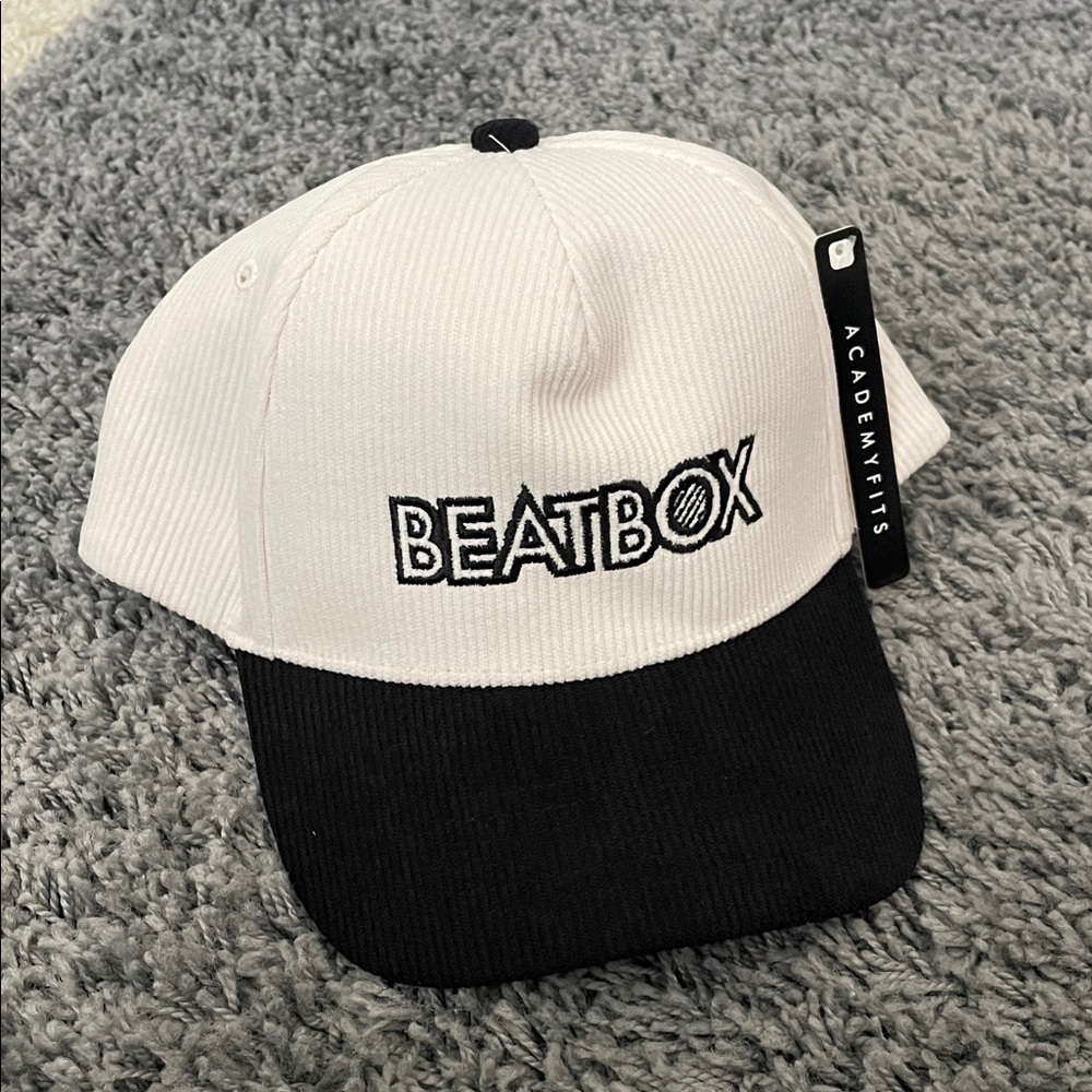 BEATBOX Black and White Corduroy Snapback Cap Baseball Hat Ribbed Hat NWT